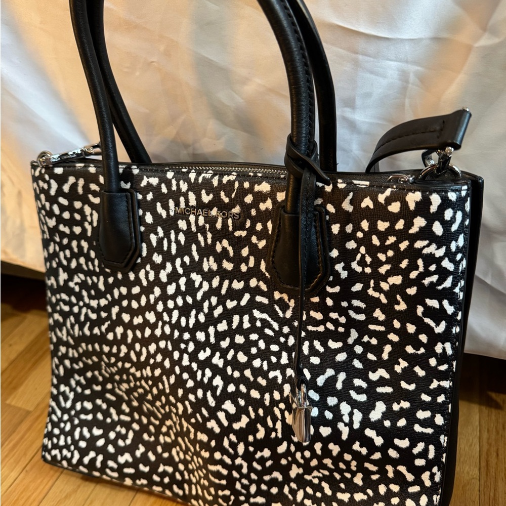 Michael Kors Black and White Patterned Tote
